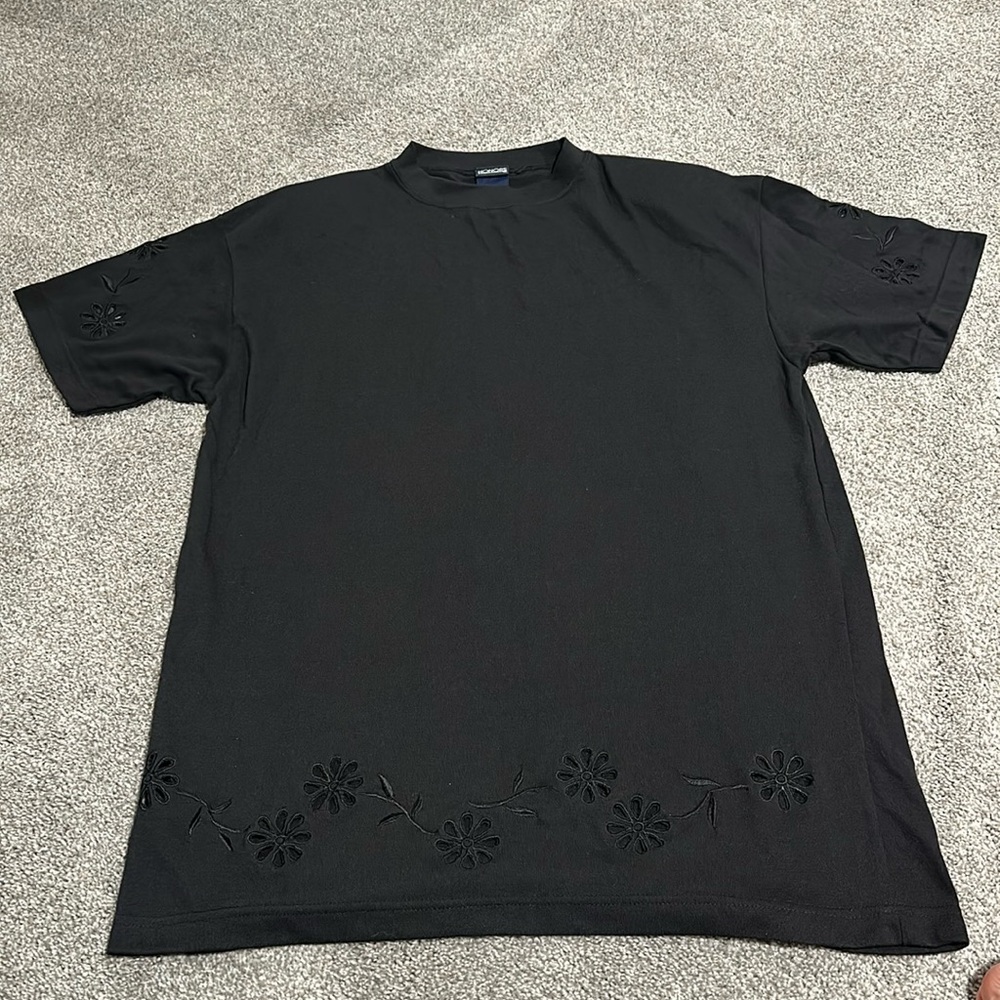 Vintage HONORS‎ black short sleeve shirt with eyelet details and shoulder pads L